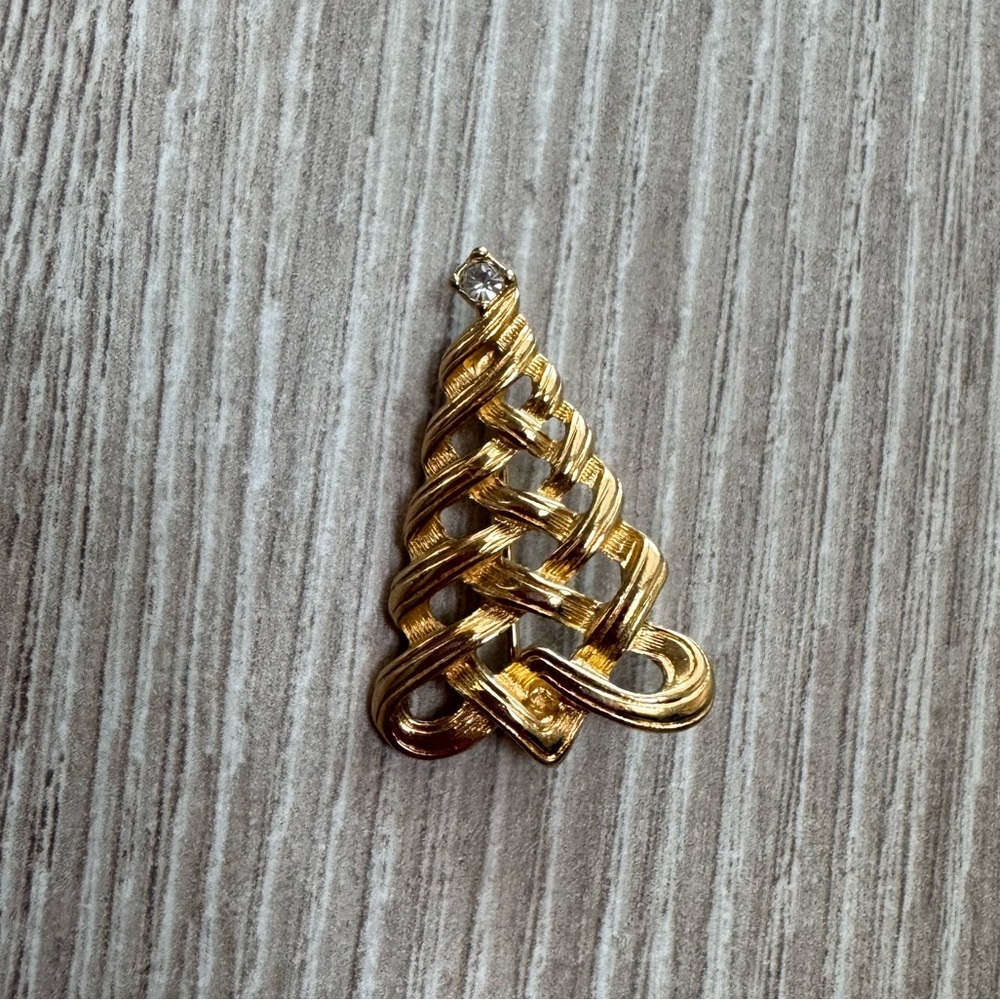Vintage Avon Small Gold Rhinestone Knotted Tree Brooch Christmas Holiday Festive